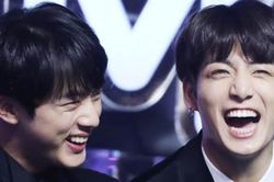 Nhiều lần Jungkook BTS khiến cho anh cả Jin 'mất mặt'
