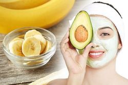 Mùa lạnh đắp mặt nạ dưỡng da thiên nhiên để có làn da căng mịn