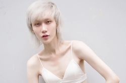 Người mẫu phi giới tính ở TP.HCM: 'Cha mẹ vẫn chưa chấp nhận tôi'