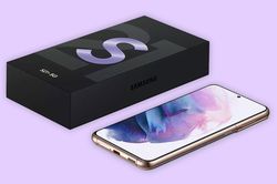 Lý do Samsung Galaxy S21 không kèm củ sạc