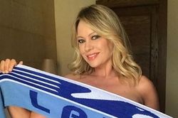 Nữ diễn viên hứa khỏa thân nếu Lazio đánh bại AS Roma