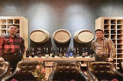 Chọn rượu vang cho bữa ăn Tết Việt