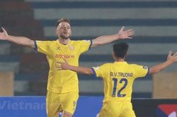 Nam Định tạo bất ngờ, 'thắng lớn' Hà Nội FC ngày mở màn V-League 2021