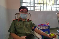 Thượng úy công an Đồng Tháp 9 lần tham gia hiến máu