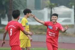 Loạt trận 8h ngày 17-1-2021