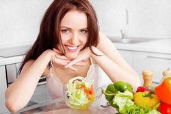6 thói quen giúp bạn trẻ hơn mà không cần trang điểm