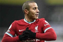 Klopp đề cao vai trò của Thiago trước đại chiến với M.U