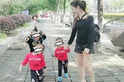 Cả nhà đi dạo phố, ai cũng tưởng 4 mẹ con, nhìn kĩ người phía sau mới giật mình