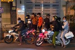 Nổ súng vây bắt nhóm 'quái xế' lúc rạng sáng ở Sài Gòn