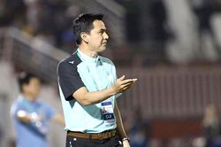 HLV Kiatisuk: 'HAGL chưa có phong độ tốt, mất điểm vì lỗi'