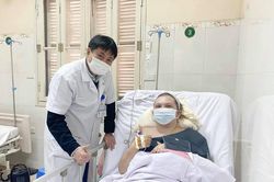 Cứu người phụ nữ nước ngoài bị tai nạn giao thông gãy 10 xương sườn, 'nát' gan, lách