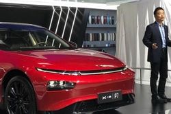 Công ty sản xuất ô tô điện Trung Quốc giới thiệu tính năng tự lái trên cao tốc, thách thức Tesla