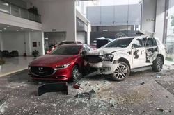 Khởi tố nữ tài xế lao xe vào showroom ô tô khiến 1 người chết ở Phú Thọ