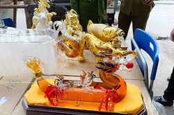 Phát hiện cơ sở sản xuất 'rượu trâu' giả