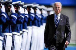 Ông Biden sẽ không lật hết đường lối ngoại giao thời ông Trump