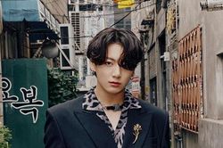 Jungkook BTS là 'Popstar nổi tiếng nhất năm 2020', đến hình xăm cũng lừng lẫy