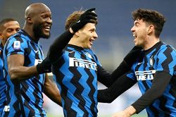 Inter hạ Juventus thuyết phục: Ngày 'thầy' Conte áp đảo 'trò' Pirlo