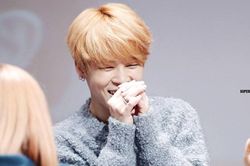 Jimin BTS bình thường rất dễ thương, nhưng khi quá chén thì…