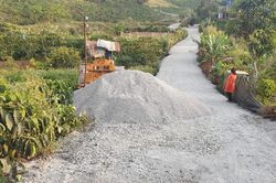Đứt cáp khi xe ben kéo xe lu khiến một người tử vong