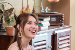 Giật mình với thu nhập khủng của Ninh Dương Lan Ngọc
