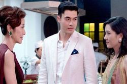 Đêm tân hôn mẹ chồng nói một câu làm tôi bàng hoàng