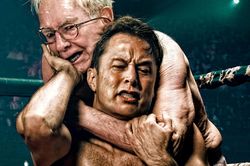 Tại sao Elon Musk lại không ưa Warren Buffet?