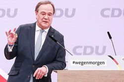 Đối thủ của tân Chủ tịch đảng CDU trên chặng đua giành ghế lãnh đạo nước Đức