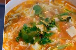 Cách nấu canh cà chua nấm 'trong một nốt nhạc'