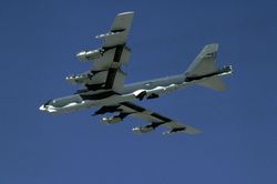 Iran ra cảnh báo sắc lạnh nhắm vào 'pháo đài bay' B-52 Mỹ