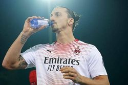 Lão tướng Ibrahimovic 'thách đố' phóng viên…chạy thi