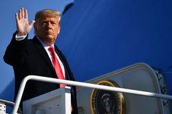 Ông Trump phát biểu diễn văn chia tay trước khi rời nhiệm sở