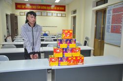 CSGT Hải Dương bắt giữ vụ vận chuyển 14kg pháo trái phép