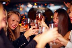 Bật mí bí quyết giúp bạn uống rượu bia lâu say, chóng tỉnh