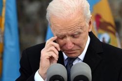 Ông Joe Biden bật khóc chia sẻ điều hối tiếc trước khi tới lễ nhậm chức