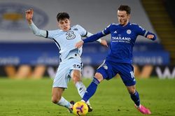 Đánh bại Chelsea, Leicester chiếm ngôi đầu Ngoại hạng Anh