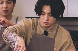 Jungkook bị chỉ trích khi để lộ nhiều hình xăm trên tay
