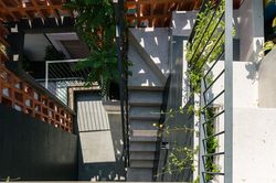 Độc đáo nhà Sài Gòn thiết kế hai lớp vỏ