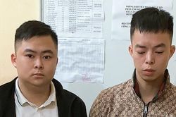 Bắt giữ hai đối tượng vận chuyển 48kg pháo lúc rạng sáng