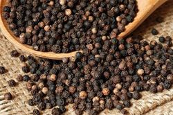Giá tiêu hôm nay 21/1: Trong nước ổn định, thế giới tăng nhẹ
