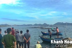 Chìm ghe trên vịnh Cam Ranh, 1 người chết, 1 người mất tích