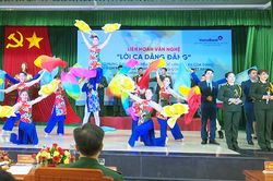 Liên hoan văn nghệ chào mừng Đại hội XIII của Đảng