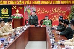 Lãnh đạo Bộ Công an kiểm tra công tác đảm bảo ATGT phục vụ Đại hội Đảng