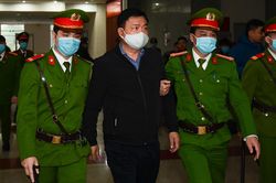 Ông Đinh La Thăng hầu tòa cùng Trịnh Xuân Thanh