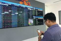 Thị trường chứng khoán chậm đà tăng điểm, nhà đầu tư vẫn thận trọng