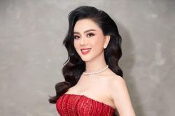 Lâm Khánh Chi gây bất ngờ với nhan sắc khác lạ