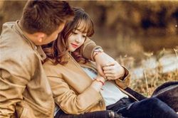 Phụ nữ khôn ngoan tuyệt đối không bao giờ hỏi chồng 3 câu này