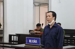 Xích mích, đuổi theo đâm bạn nhậu