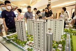 Người Trung Quốc ly hôn giả để mua thêm nhà