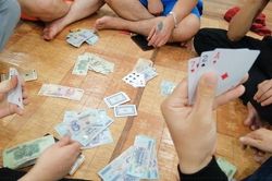 Ngăn chặn nạn bài bạc dịp lễ Tết, cách nào?