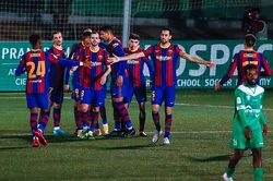 Hai cầu thủ Cornella dương tính với Covid-19 sau trận gặp Barca